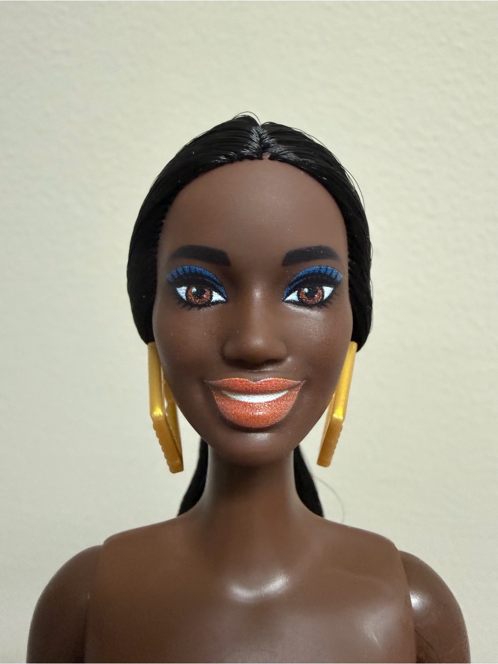 Barbie Fashionistas #216 Base Doll